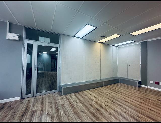296M² OFFICE TO LET IN RIVONIA